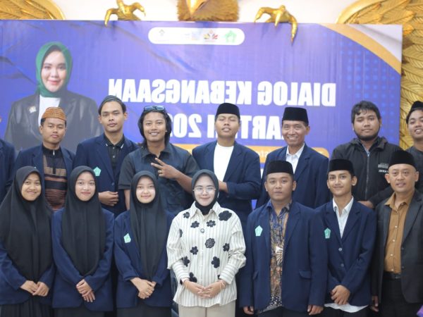 Memperingati Hari Kartini, DEMA STIS Abu Zairi Gelar Dialog Kebangsaan "Eksistensi Perempuan Untuk Negeri"
